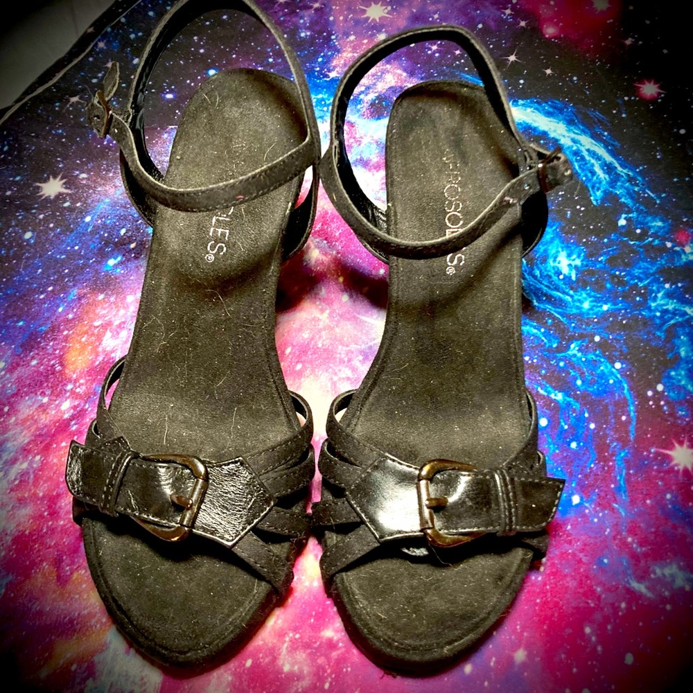 Aerosoles Black Strappy Wedges